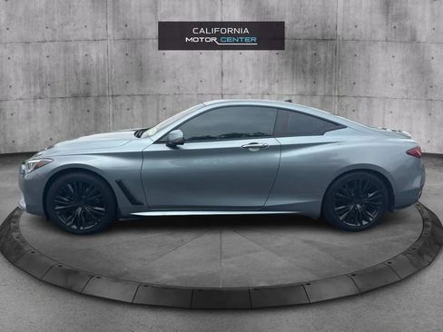 Used 2017 INFINITI Q60 2.0t w/ Moonroof Package RWD image 8