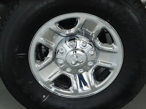 Used 2024 RAM 3500 Tradesman w/ Chrome Appearance Group AWD/4WD image 12