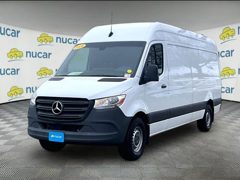 Used 2024 Mercedes-Benz Sprinter 2500 image 3