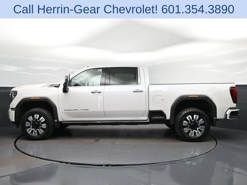 Used 2024 GMC Sierra 2500 Denali w/ Denali Reserve Package AWD/4WD image 4