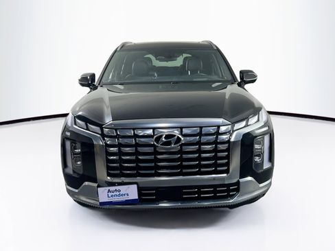 Used 2023 Hyundai Palisade Calligraphy image 2