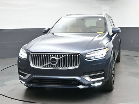 Used 2023 Volvo XC90 B6 Ultimate AWD/4WD image 3