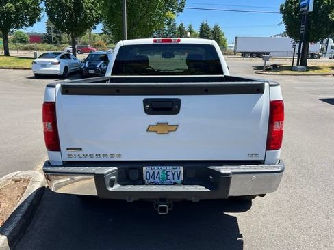Used 2010 Chevrolet Silverado 1500 LTZ w/ Convenience Package AWD/4WD image 6