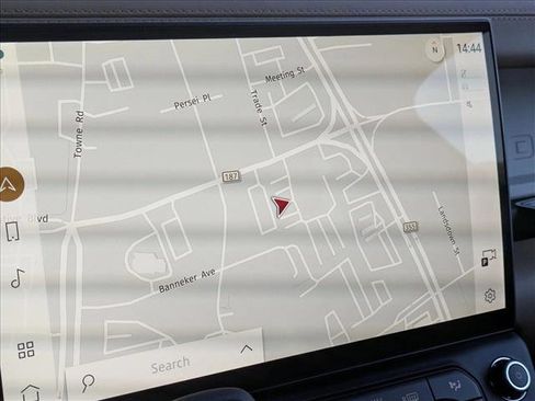 New 2026 Land Rover Defender 110 X-Dynamic SE image 14