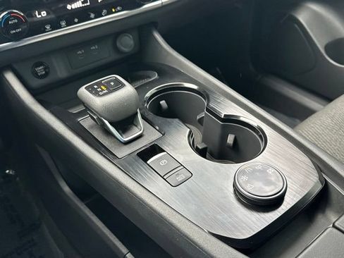 Certified 2026 Nissan Rogue SV AWD/4WD image 32