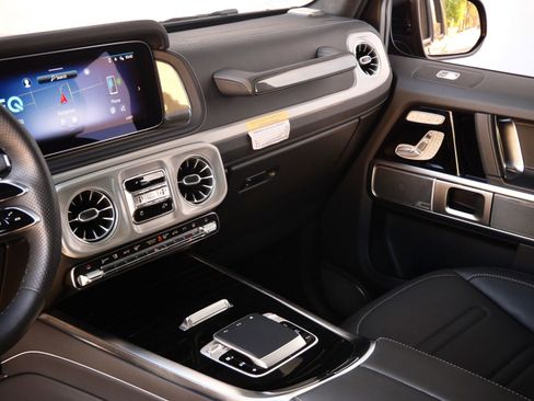 Used 2025 Mercedes-Benz G 580 w/ EQ Technology image 12