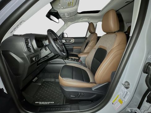 New 2026 Ford Bronco Sport Outer Banks w/ Outer Banks Tech Package+ AWD/4WD image 18