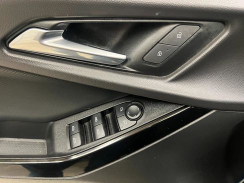 Used 2025 Chevrolet Equinox LT image 25