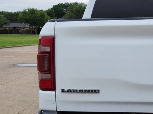 Used 2024 RAM 1500 Laramie AWD/4WD image 15