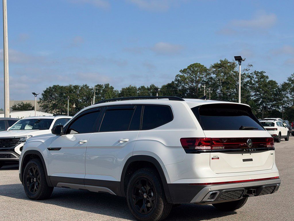 Used 2024 Volkswagen Atlas Peak Edition SEL AWD/4WD image 6