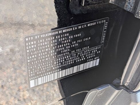 Used 2024 Volkswagen Taos SE image 25