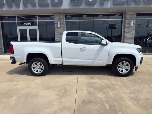 Used 2022 Chevrolet Colorado LT w/ Fleet Safety Package RWD image 2