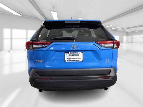 Used 2020 Toyota RAV4 LE image 5