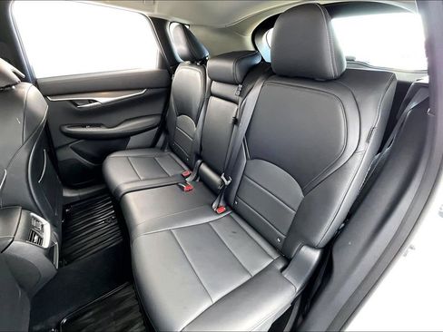 Certified 2025 INFINITI QX50 Pure image 33