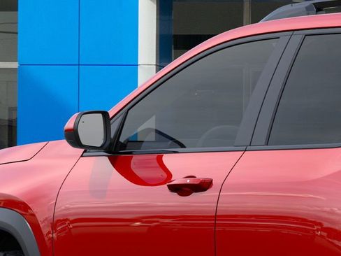 New 2026 Chevrolet Equinox ACTIV image 12