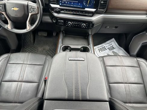 Used 2024 Chevrolet Silverado 2500 High Country w/ Technology Package AWD/4WD image 25