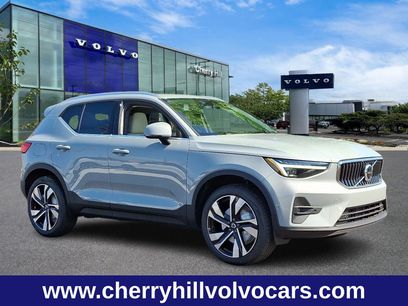 New 2025 Volvo XC40 B5 Ultra w/ Protection Package Premier