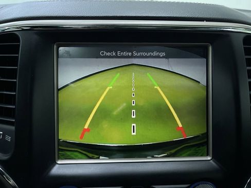 Used 2017 Jeep Grand Cherokee Overland image 23