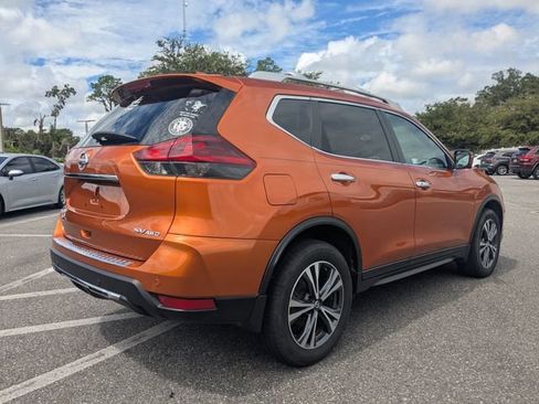 Used 2019 Nissan Rogue SV w/ Premium Package AWD/4WD image 3