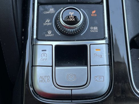 Used 2025 Kia Telluride SX Prestige AWD/4WD image 10