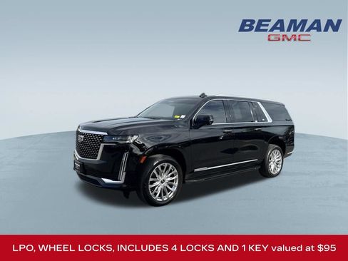 Used 2023 Cadillac Escalade ESV Premium Luxury AWD/4WD image 3