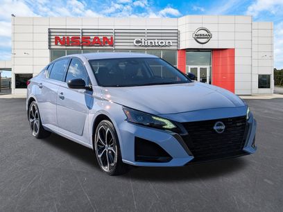 New 2025 Nissan Altima 2.5 SR