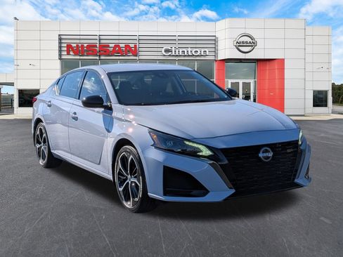 New 2025 Nissan Altima 2.5 SR image 1