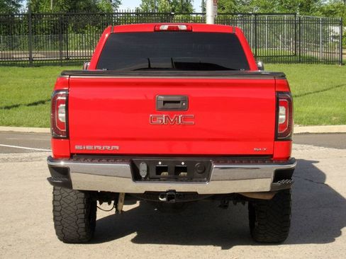 Used 2018 GMC Sierra 1500 SLT w/ SLT Premium Package image 14