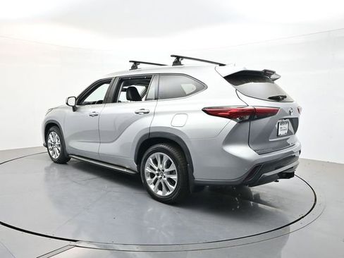 Used 2021 Toyota Highlander Limited AWD/4WD image 5