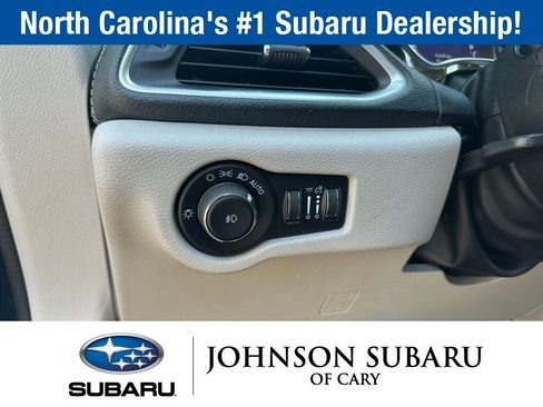 Used 2022 Chrysler Pacifica Limited FWD image 22