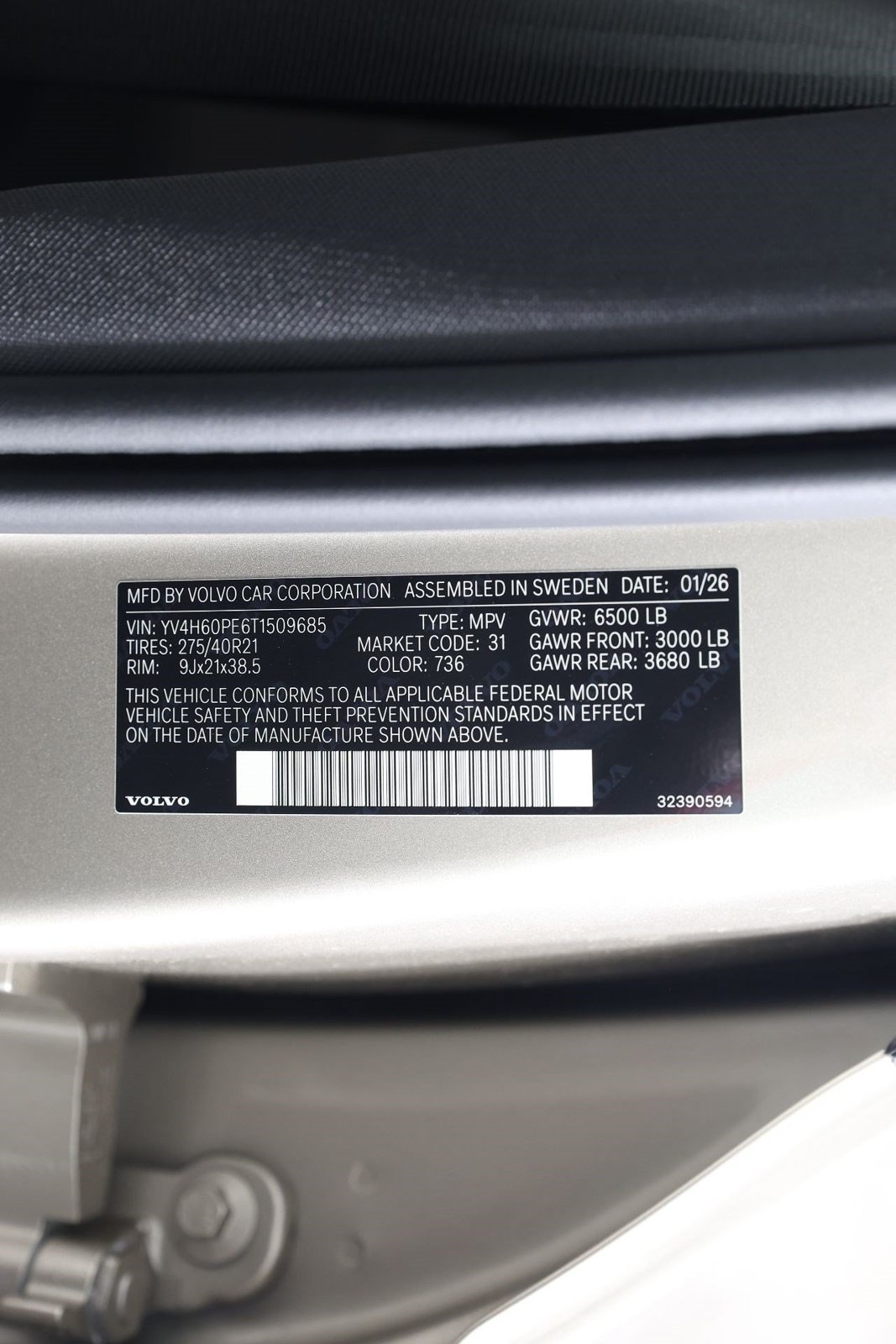 New 2026 Volvo XC90 T8 Plus w/ Protection Package Premier AWD/4WD image 17