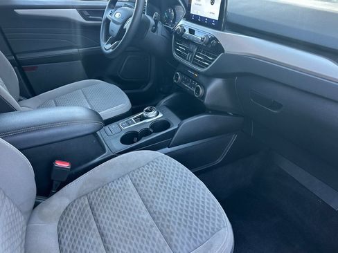 Used 2022 Ford Escape SE FWD image 15