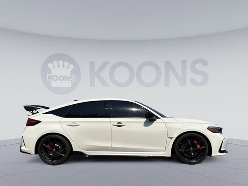 Used 2025 Honda Civic Type R image 8