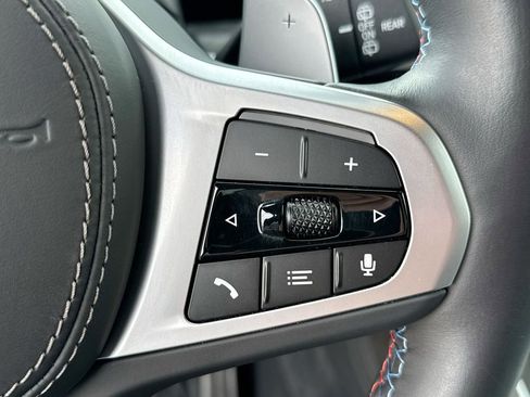 Used 2025 BMW X7 M60i image 39