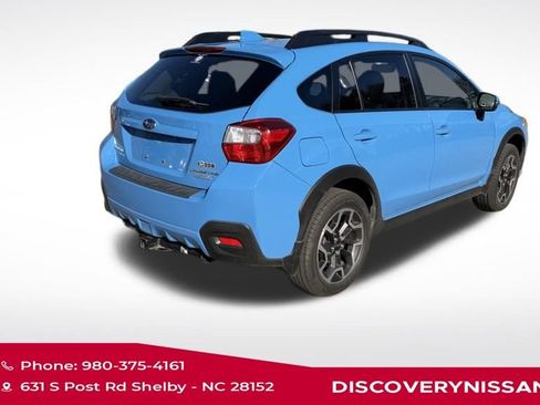 Used 2017 Subaru Crosstrek 2.0i Limited image 3