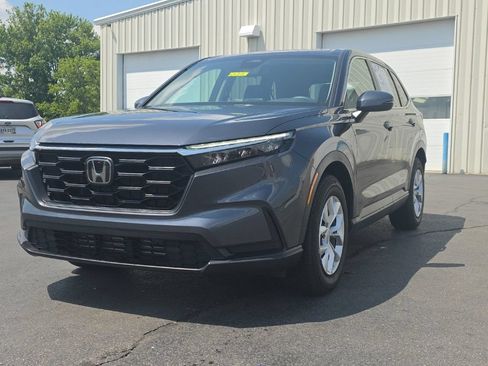 Used 2025 Honda CR-V LX image 3