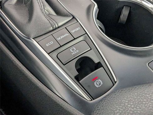Used 2018 Toyota Camry XSE FWD image 24