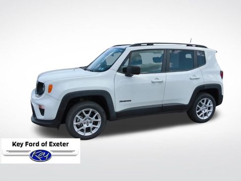 Used 2023 Jeep Renegade Latitude w/ Premium Group AWD/4WD image 7