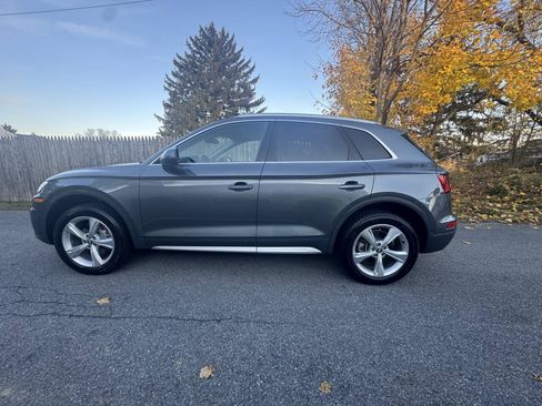 Used 2020 Audi Q5 2.0T Premium AWD/4WD image 3
