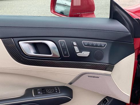 Used 2016 Mercedes-Benz SL 550 image 14
