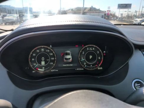 Used 2022 Jaguar E-PACE SE image 18