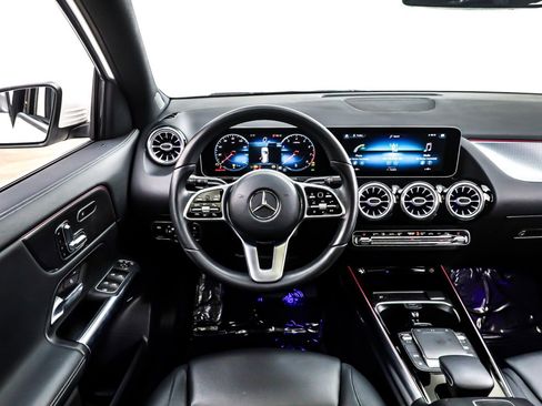 Certified 2021 Mercedes-Benz GLA 250 4MATIC image 6