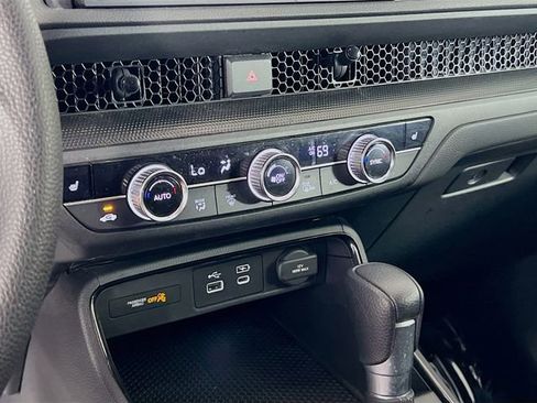 Certified 2025 Honda CR-V EX image 15