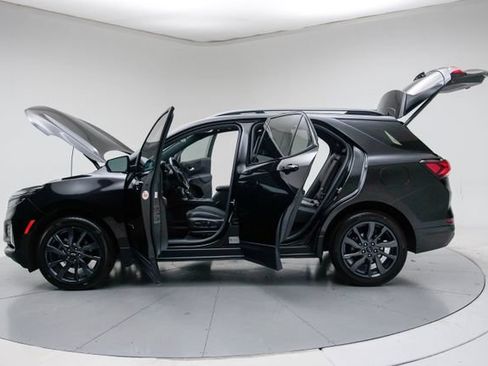 Used 2022 Chevrolet Equinox RS FWD image 18