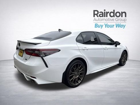 Used 2023 Toyota Camry SE FWD image 7