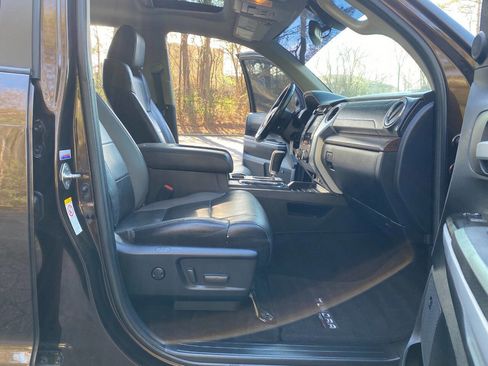 Used 2018 Toyota Tundra Limited w/ Limited Premium Package image 58