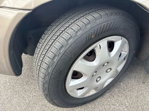 Used 2000 MAZDA Protege DX image 62