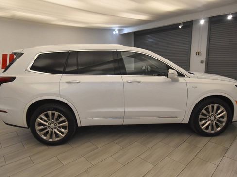 Used 2023 Cadillac XT6 Premium Luxury AWD/4WD image 6