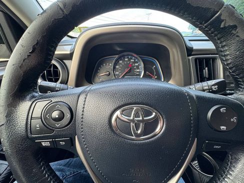 Used 2015 Toyota RAV4 Limited AWD/4WD image 8