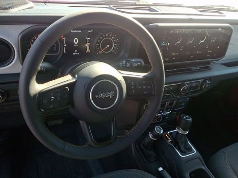 Used 2024 Jeep Wrangler Willys image 11